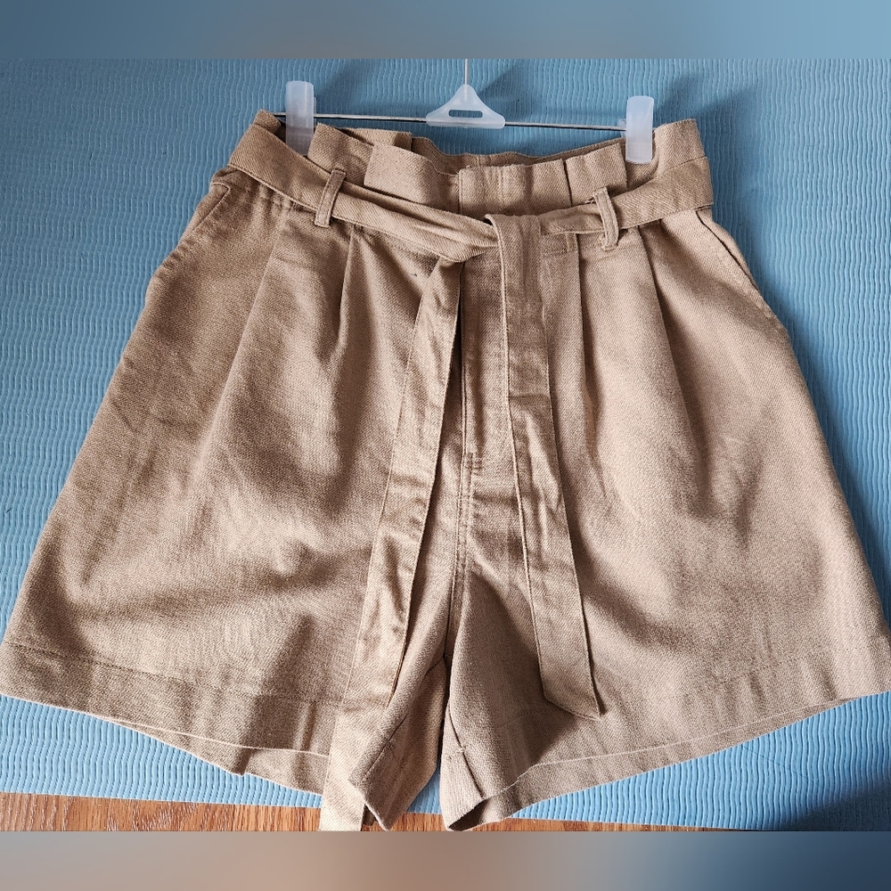 NWOT Women's A Line With Belt Tan Shorts